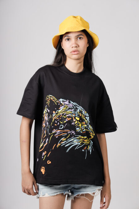 Front Panther Edition The Mid Night Black Women's Oversized T-Shirt